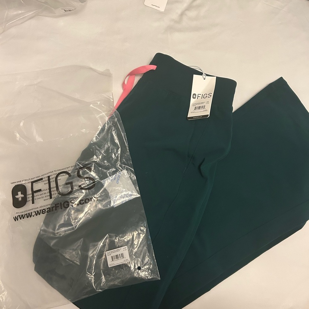 NWT Figs High-Waisted Kimberley Slim Flare Pants - Forest Green - Picture 2 of 4